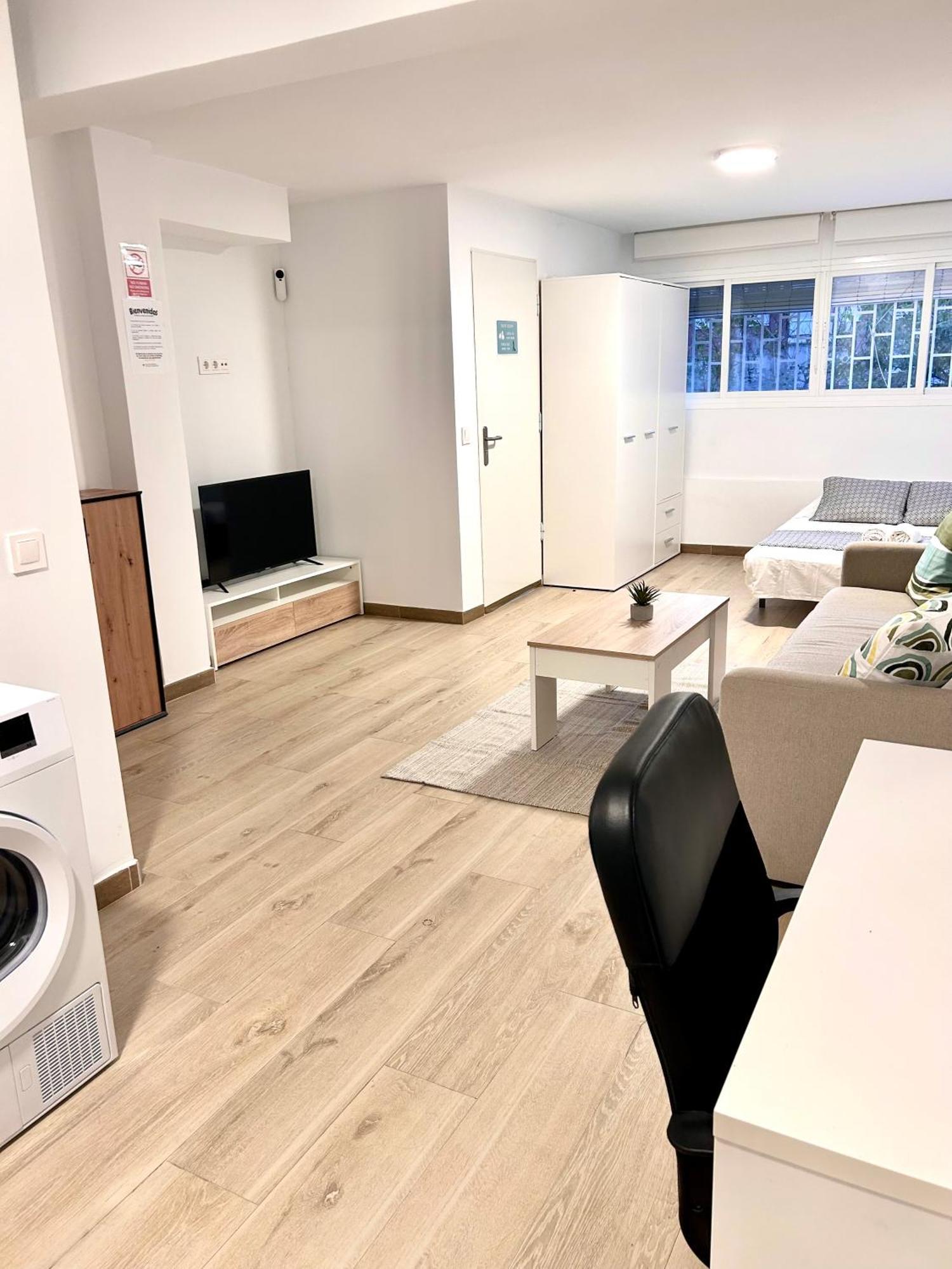 Apartamentos Ribadeo Madrid Bagian luar foto