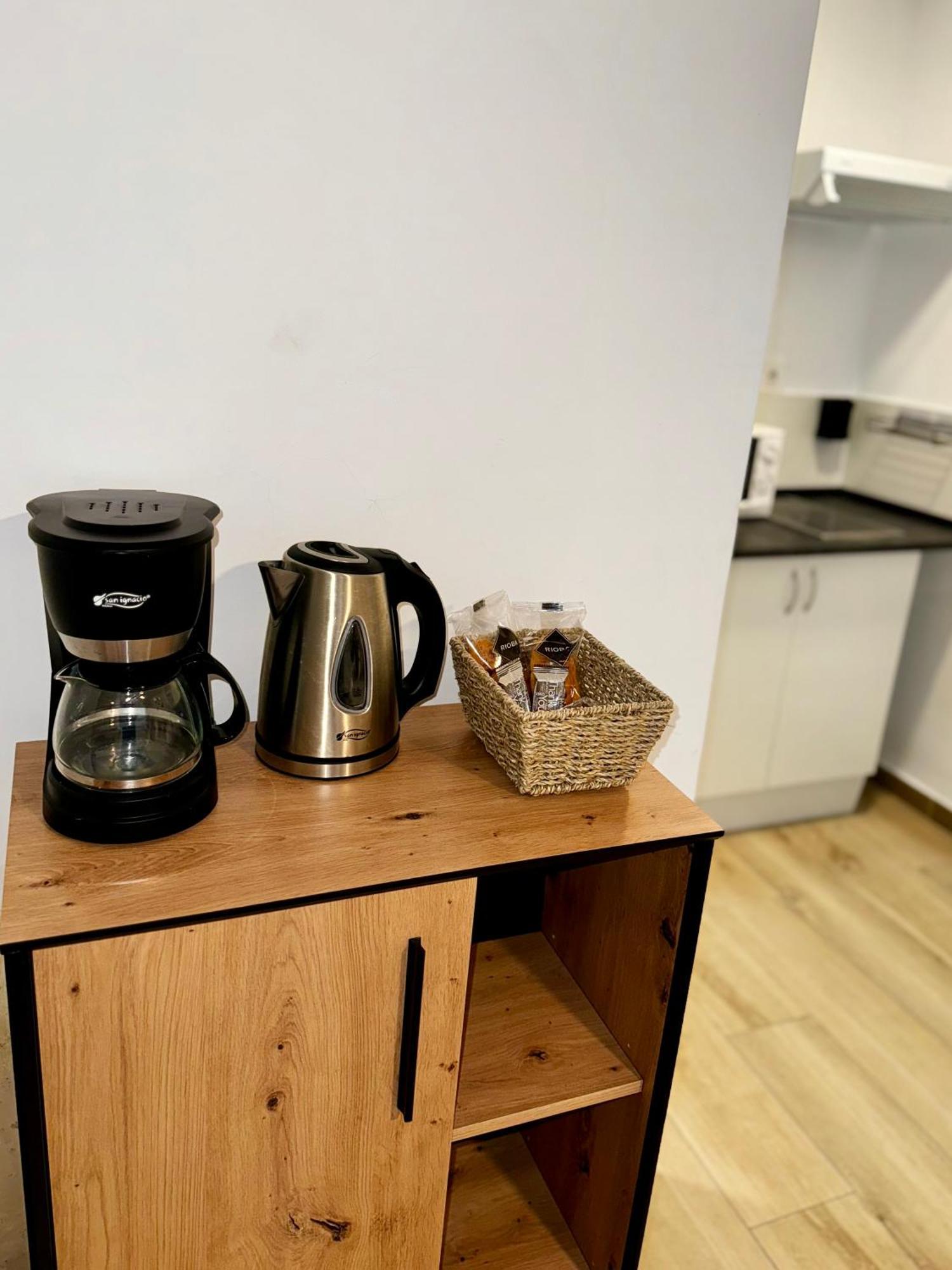 Apartamentos Ribadeo Madrid Bagian luar foto